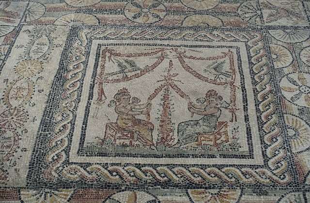 Mosaicos policromos de la Villa Romana de Desenzano del Garda, una de las villas romanas más importantes del norte de Italia