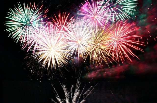 Ferragosto – Fuochi d'artificio sul lago