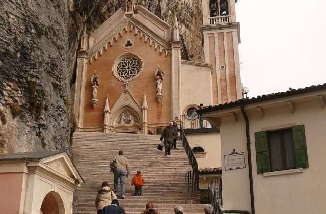 Santuario Madonna della Corona