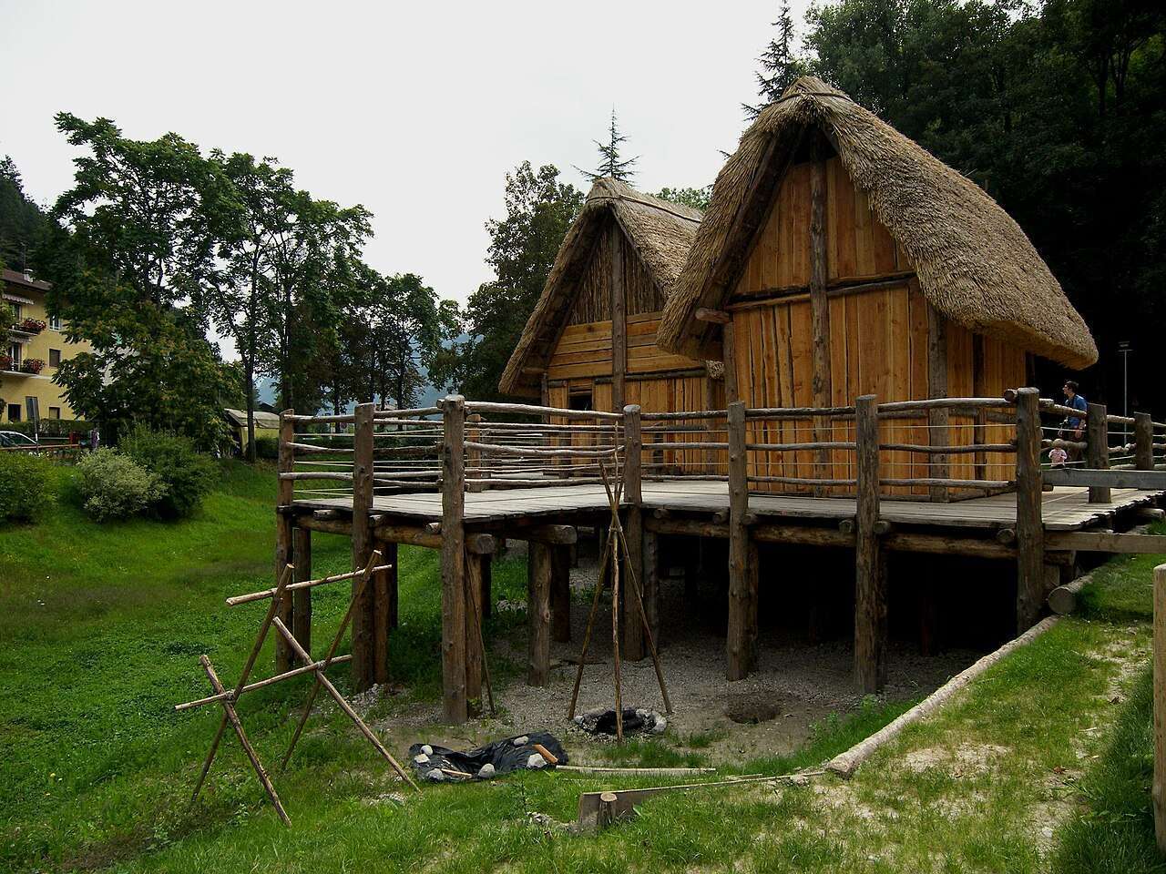 Stapelwoningen in het Ledromeer - UNESCO archeologische site