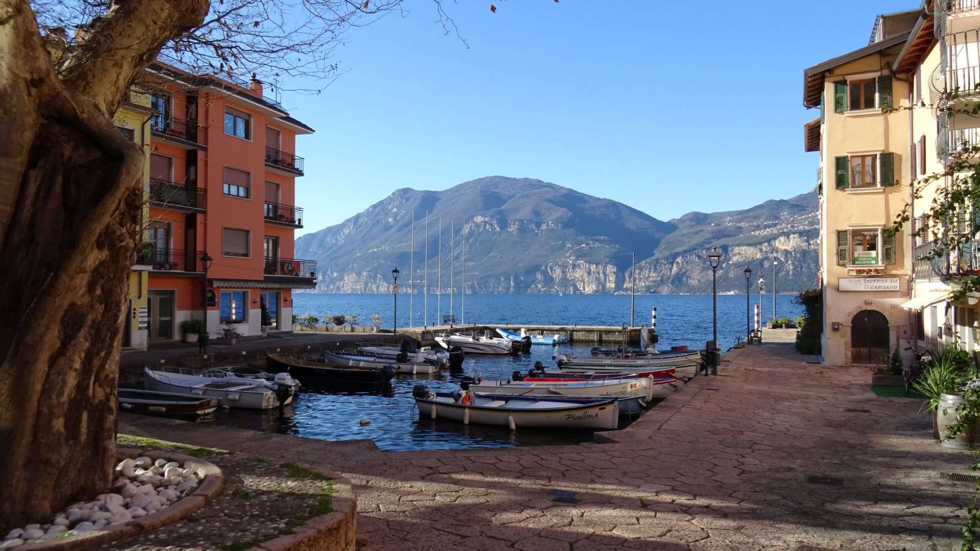 Hafen von Brenzone