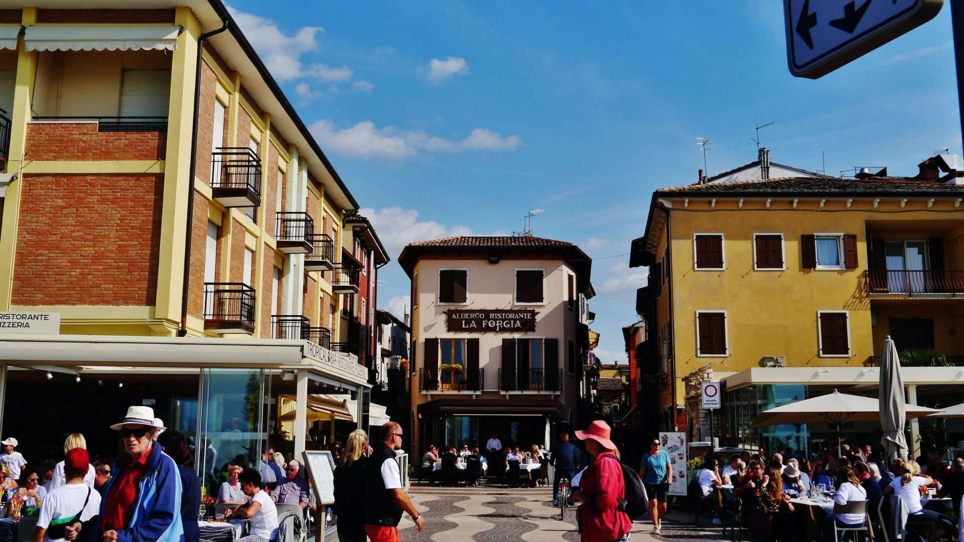 Lazise lakefront promenade and beaches