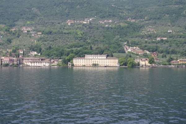 Las villas históricas del Lago de Garda: arte, jardines e historia