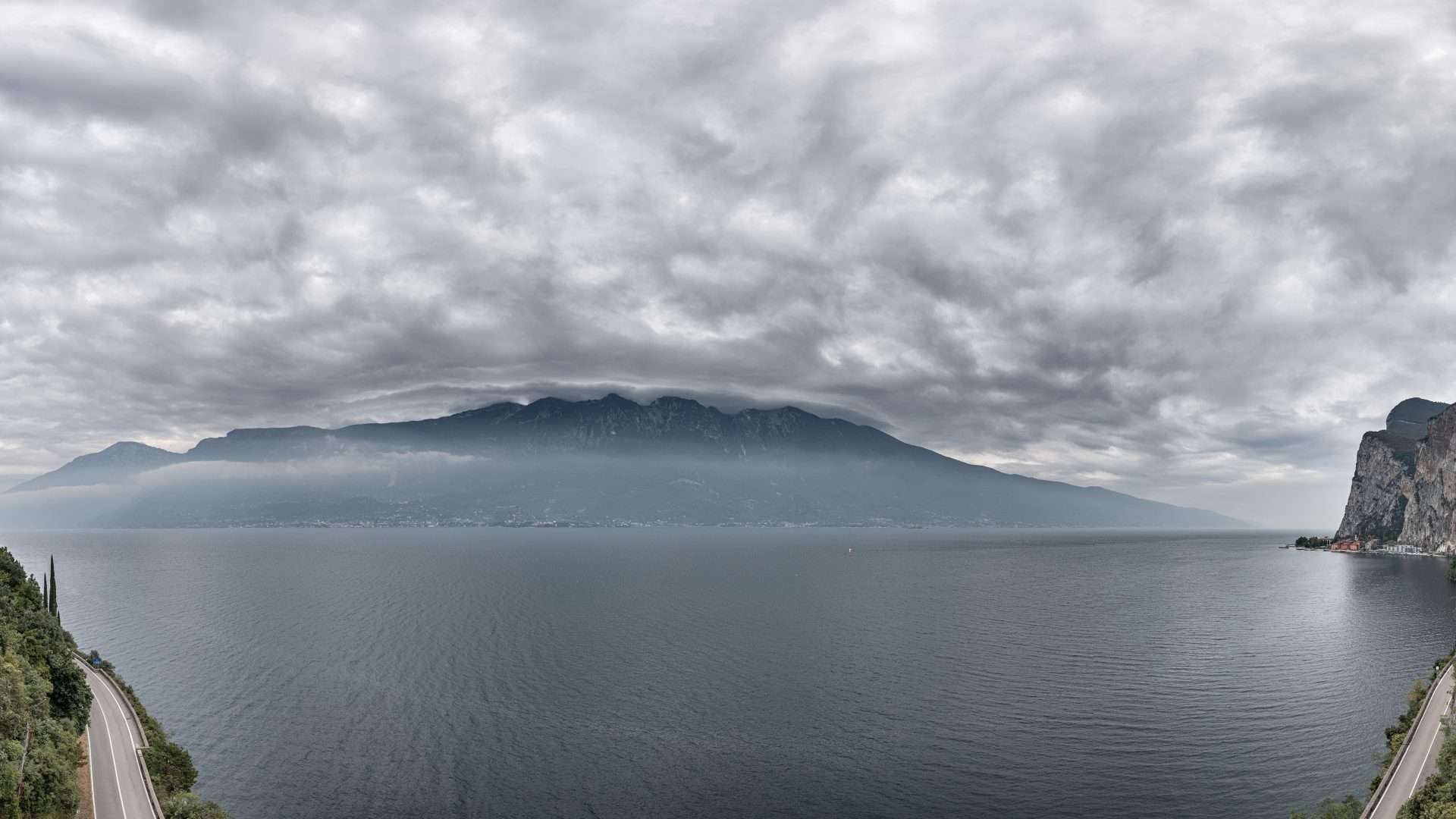 Panoramablick auf den Gardasee von Tremosine sul Garda